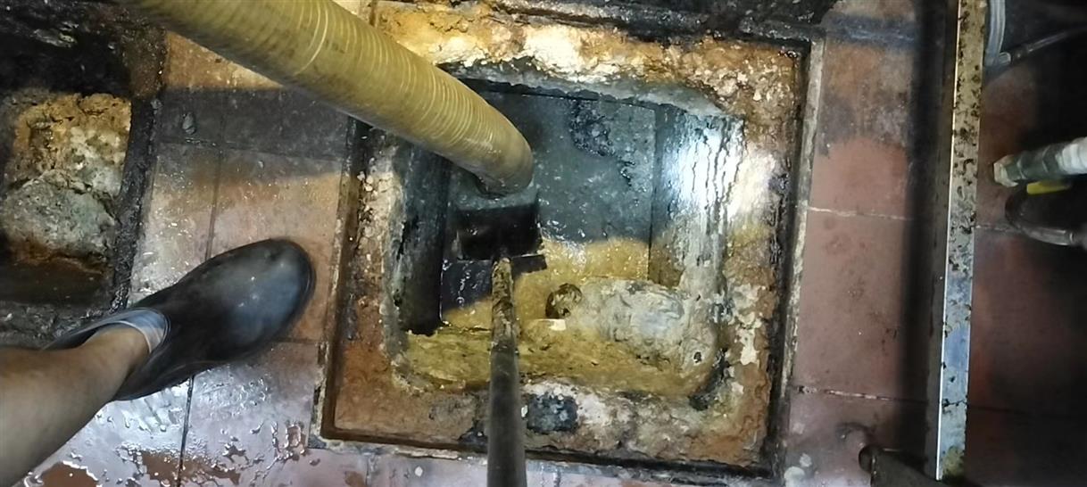 峰峰矿污水池清理一般都有毒气，怎么预防中毒呢？